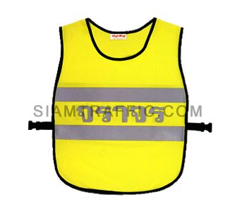 เสื้อกั๊กสะท้อนแสงแบบ SWD ทั้งตัวเว้าหน้า เปิดด้านข้าง ใช้ตัวล๊อคพลาสติกสีดำขนาดฟรีไซส์ SWD02 ด้านหน้า